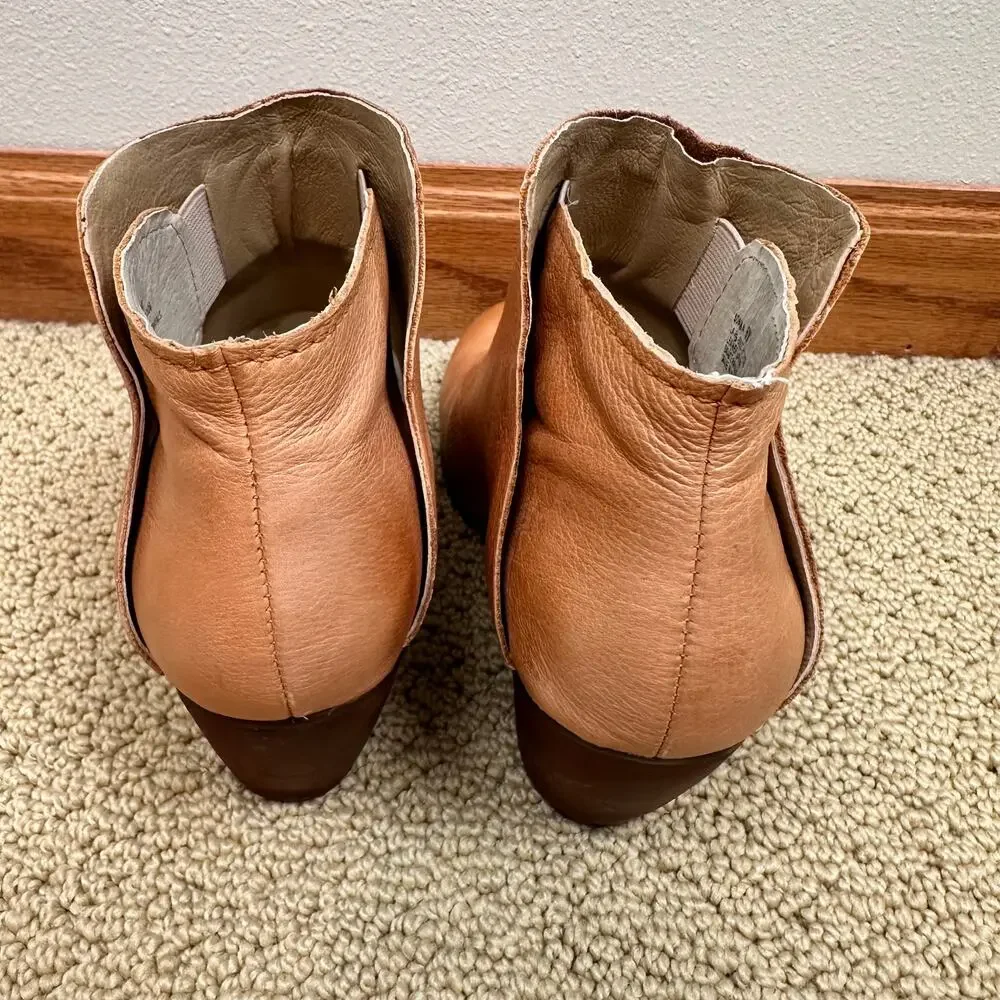 LaTigo Leather Ankle Booties Healed Slip On Tan Camel Women's 6 Western Boho